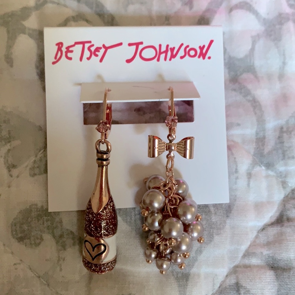 Betsey Johnson earrings! Champagne and bubbles!